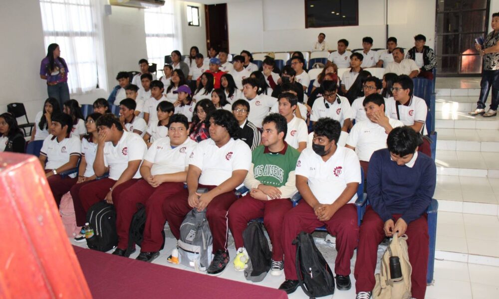 IMEC REALIZA EL FORO “PREVENCIÓN DE LA VIOLENCIA EN EL NOVIAZGO” EN EL CBTIS No. 9