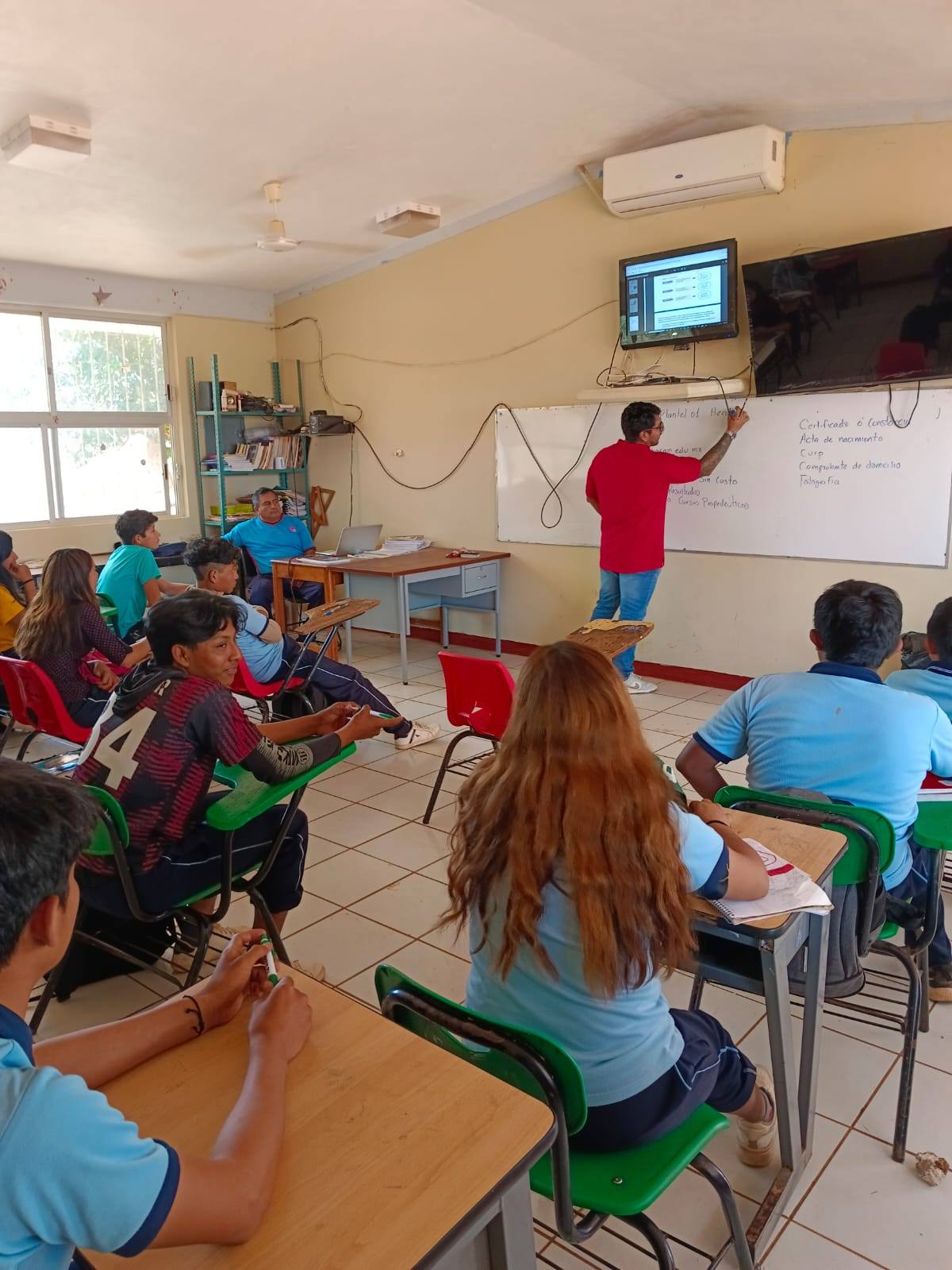 CONTINÚA COBACAM PROMOCIÓN DE SU OFERTA EDUCATIVA