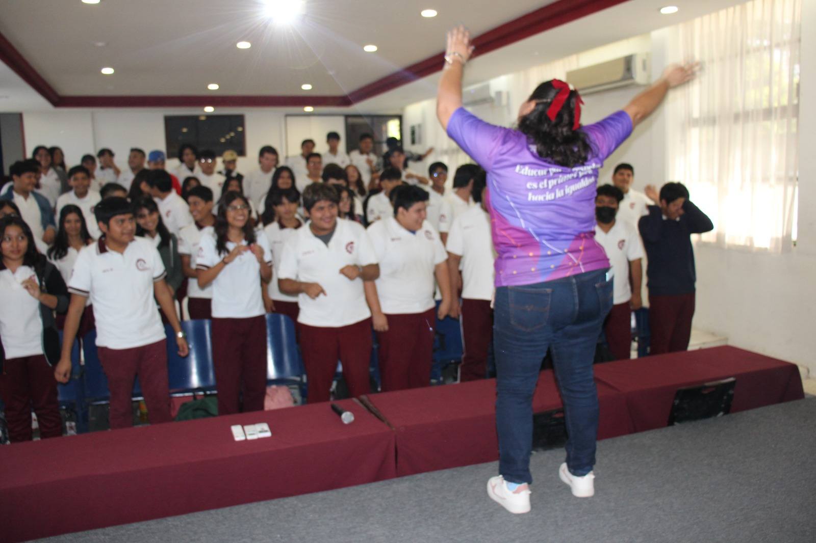 IMEC REALIZA EL FORO “PREVENCIÓN DE LA VIOLENCIA EN EL NOVIAZGO” EN EL CBTIS No. 9