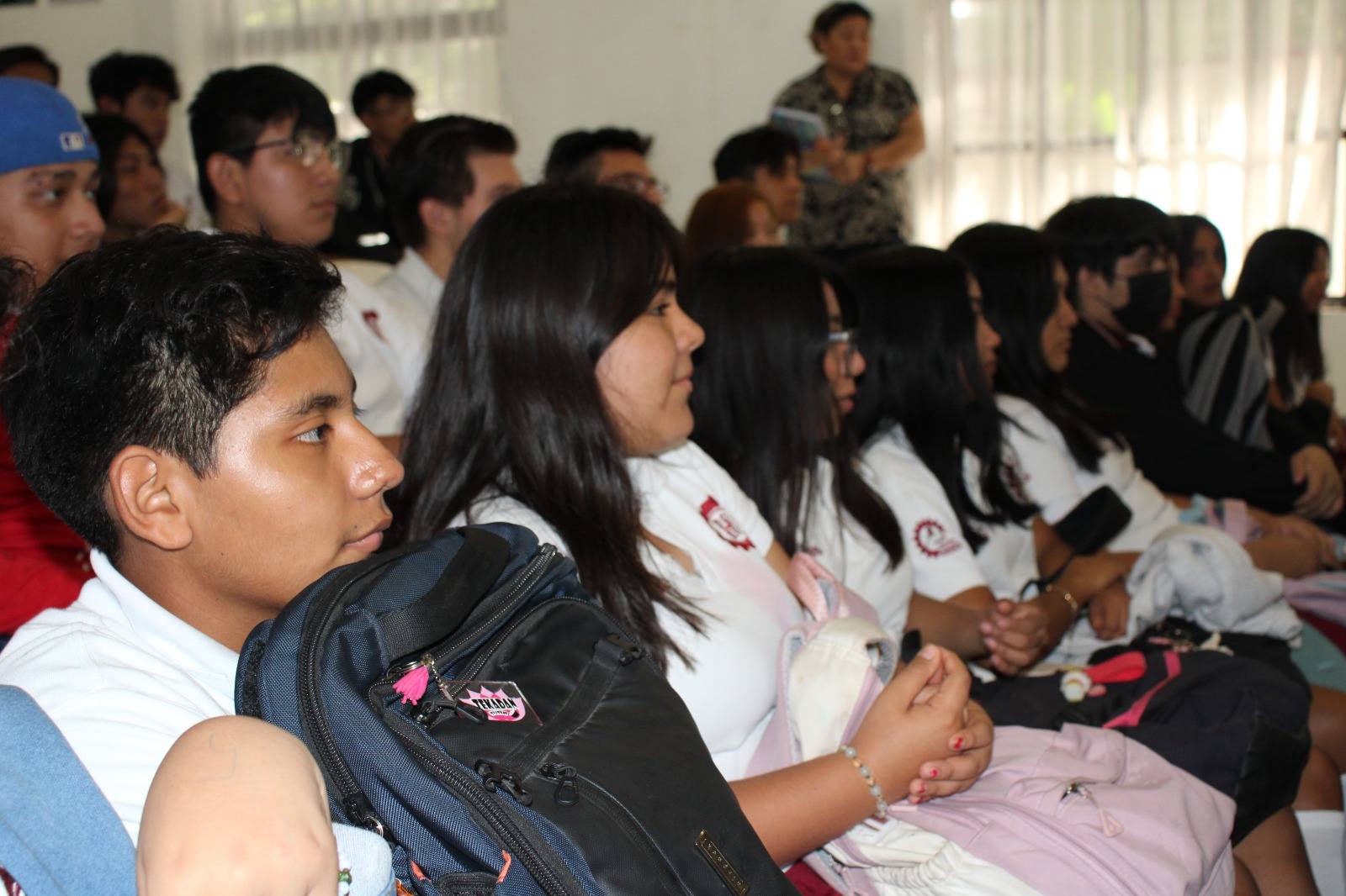 IMEC REALIZA EL FORO “PREVENCIÓN DE LA VIOLENCIA EN EL NOVIAZGO” EN EL CBTIS No. 9