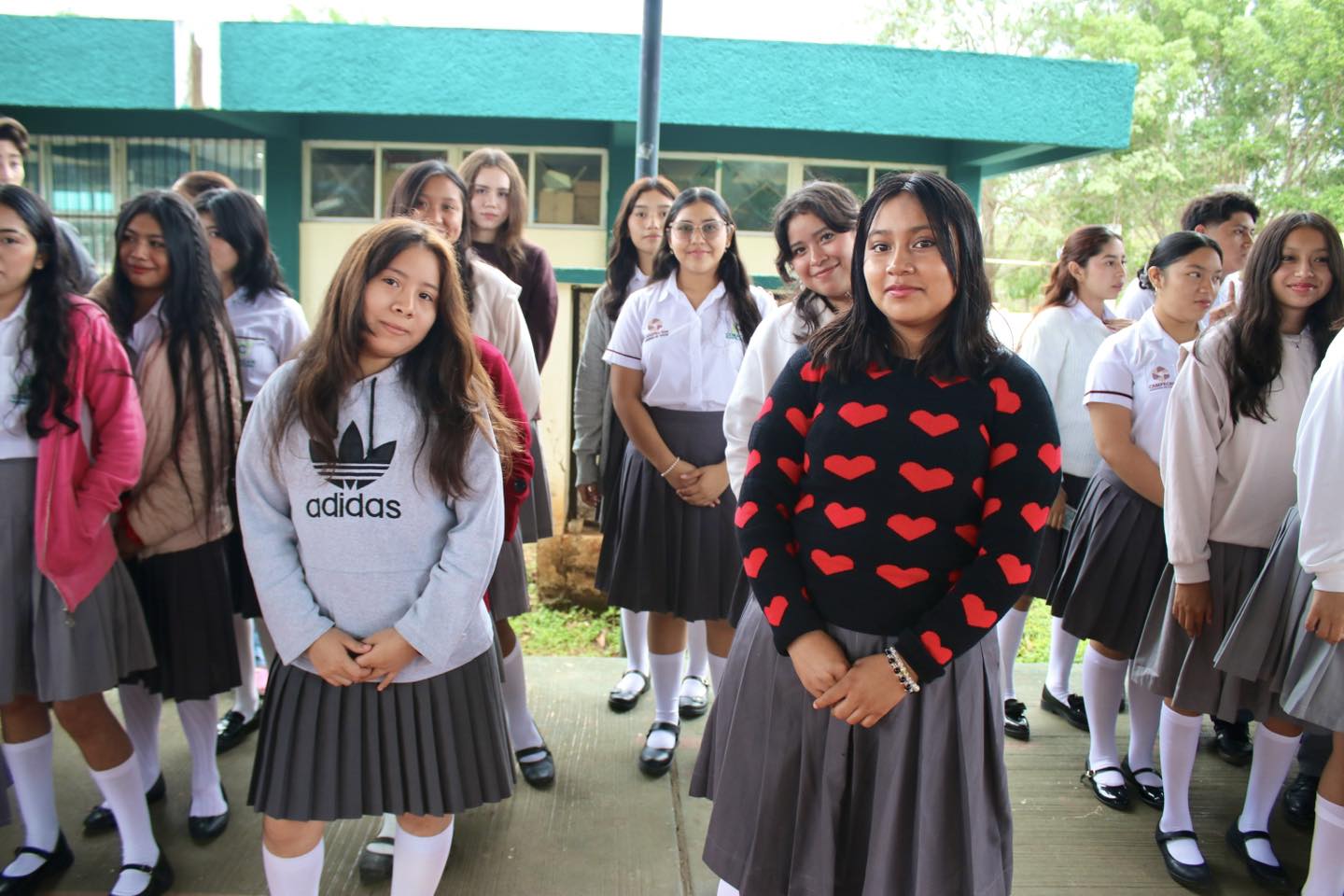 RETORNAN A SUS AULAS MÁS DE 10 MIL ALUMNOS DEL COBACAM
