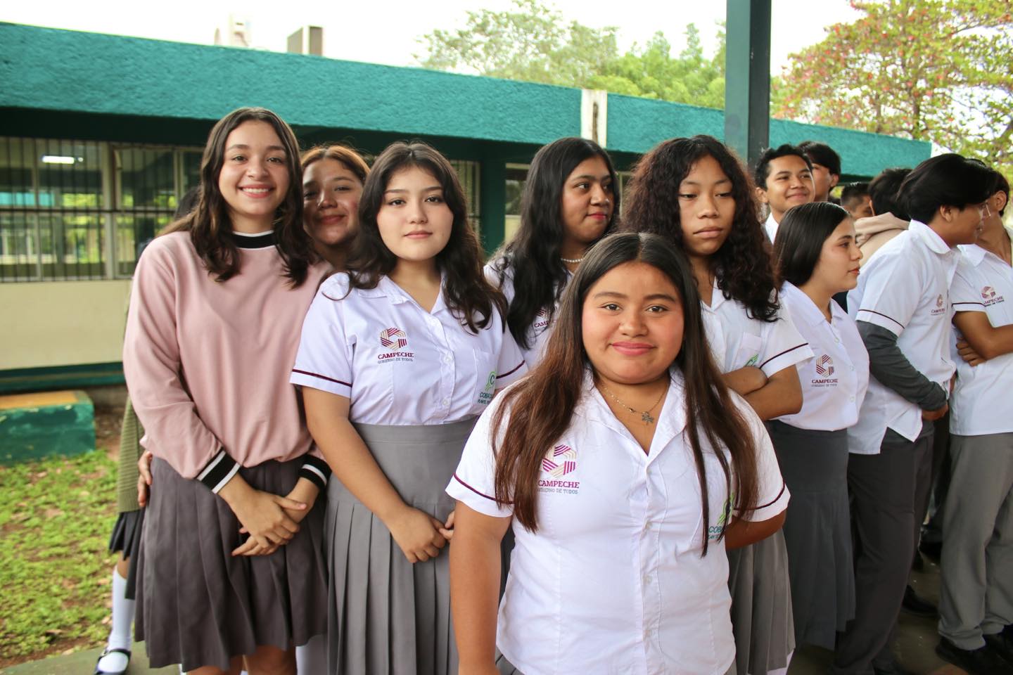 RETORNAN A SUS AULAS MÁS DE 10 MIL ALUMNOS DEL COBACAM