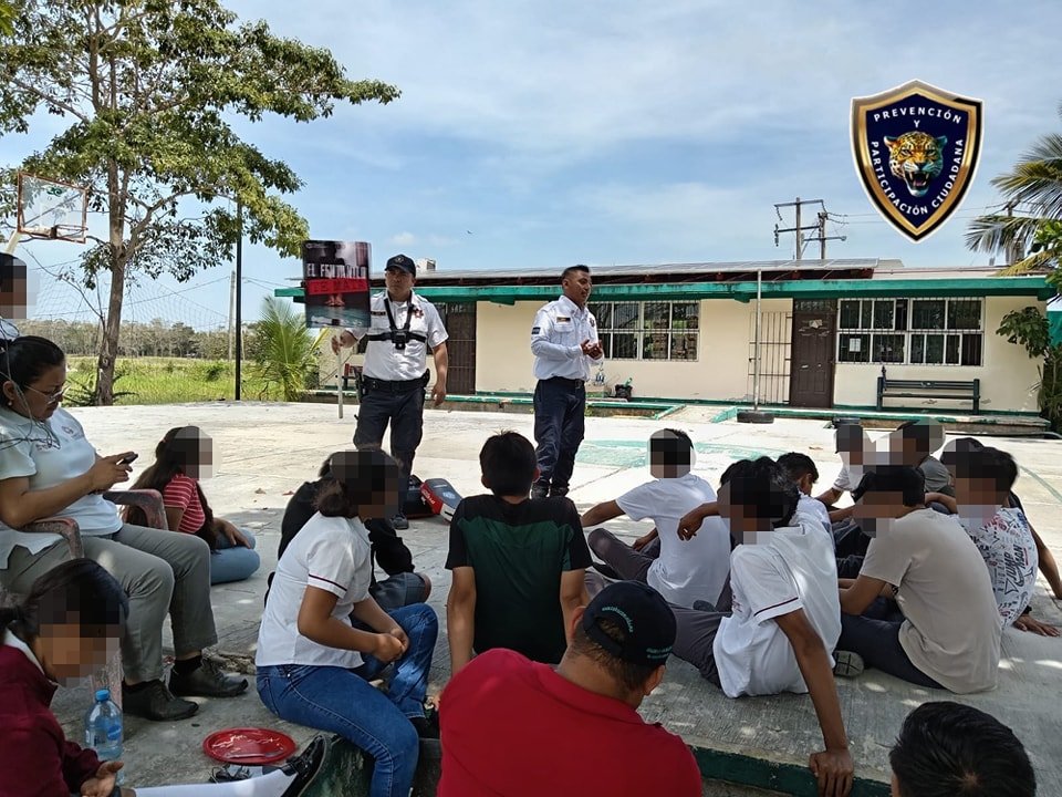 SPSC IMPARTE PLÁTICA SOBRE VIOLENCIA DIGITAL EN EL COBACAM 19 EN CARMEN