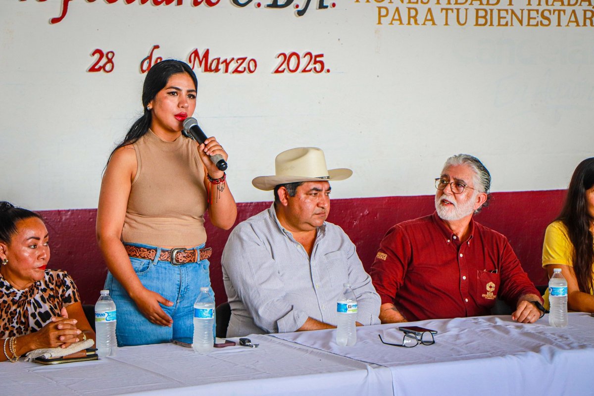 ENTREGA DE PAQUETES AGRÍCOLAS A BAJO COSTO EN CANDELARIA
