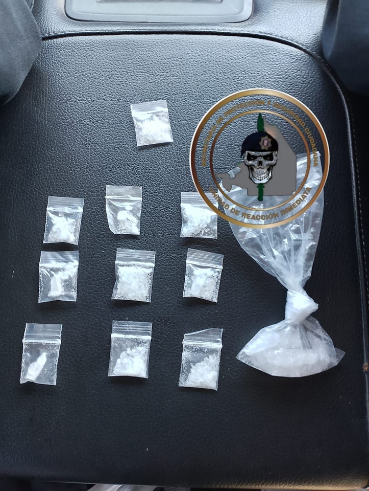 SPSC ASEGURA A SUJETO EN POSESIÓN DE PRESUNTA DROGA EN CHAMPOTÓN
