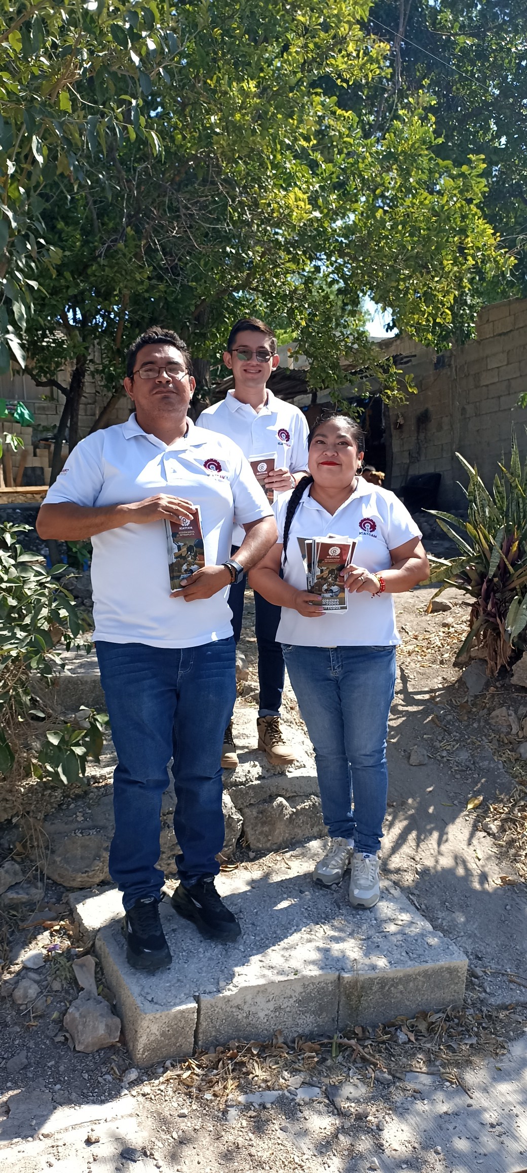 “VOLANTEO DEL ICAT ACCIÓN MÓVIL SEYBAPLAYA EN COLONIAS CARMELITA Y SANTA CLARA DEL MUNICIPIO DE SEYBAPLAYA” El ICAT ACCIÓN MÓVIL SEYBAPLAYA MES CON MES REALIZA ACTIVIDADES DE PROMOCIÓN Y DIFUSIÓN CON MOTIVO DE LLEVAR A M