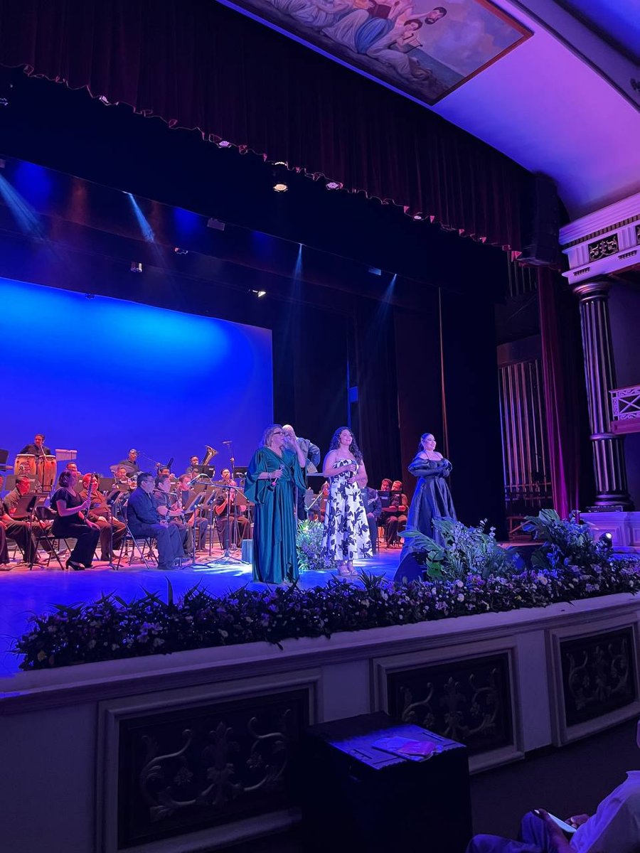 EL TEATRO TORO DESBORDA DE DIVAS EN CONCIERTO DEDICADO A LAS MADRES