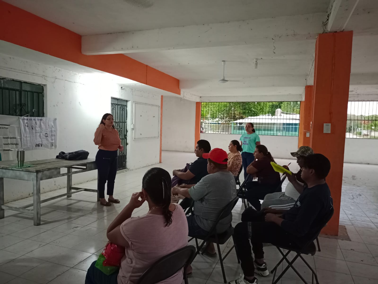 IMEC IMPARTE PLÁTICA ¿DÓNDE ACUDIR EN SITUACIÓN DE VIOLENCIA? A LAS Y LOS APICULTORES DE CASTAMAY