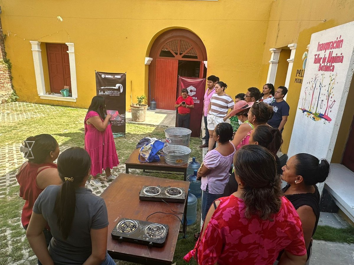 SANJUANITA MENDOZA COMPARTE TESTIMONIO Y OBRA EN “BIBLIOTECA HUMANA”