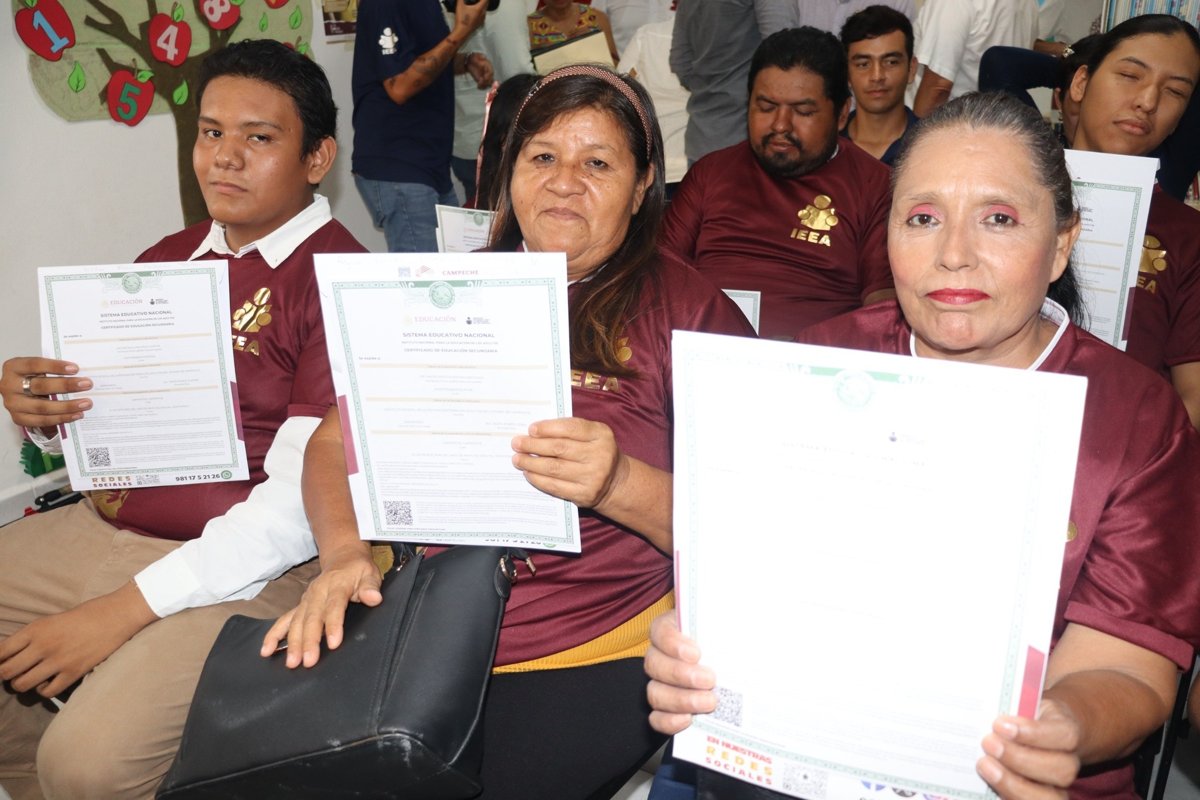 CONTINÚA LABOR EN CONJUNTO DEL IEEA Y SAMULÁ CON CONVENIO POR LA EDUCACIÓN PARA ADULTOS