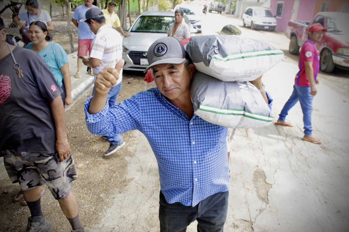 ENTREGA DE SEMILLAS DE MAÍZ A PRODUCTORES DE COMUNIDADES DE CAMPECHE