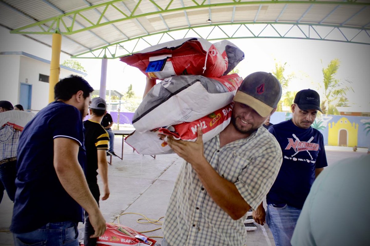RECIBEN PRODUCTORES DE CARMEN MÁS DE MIL BULTOS DE SEMILLA DE MAÍZ