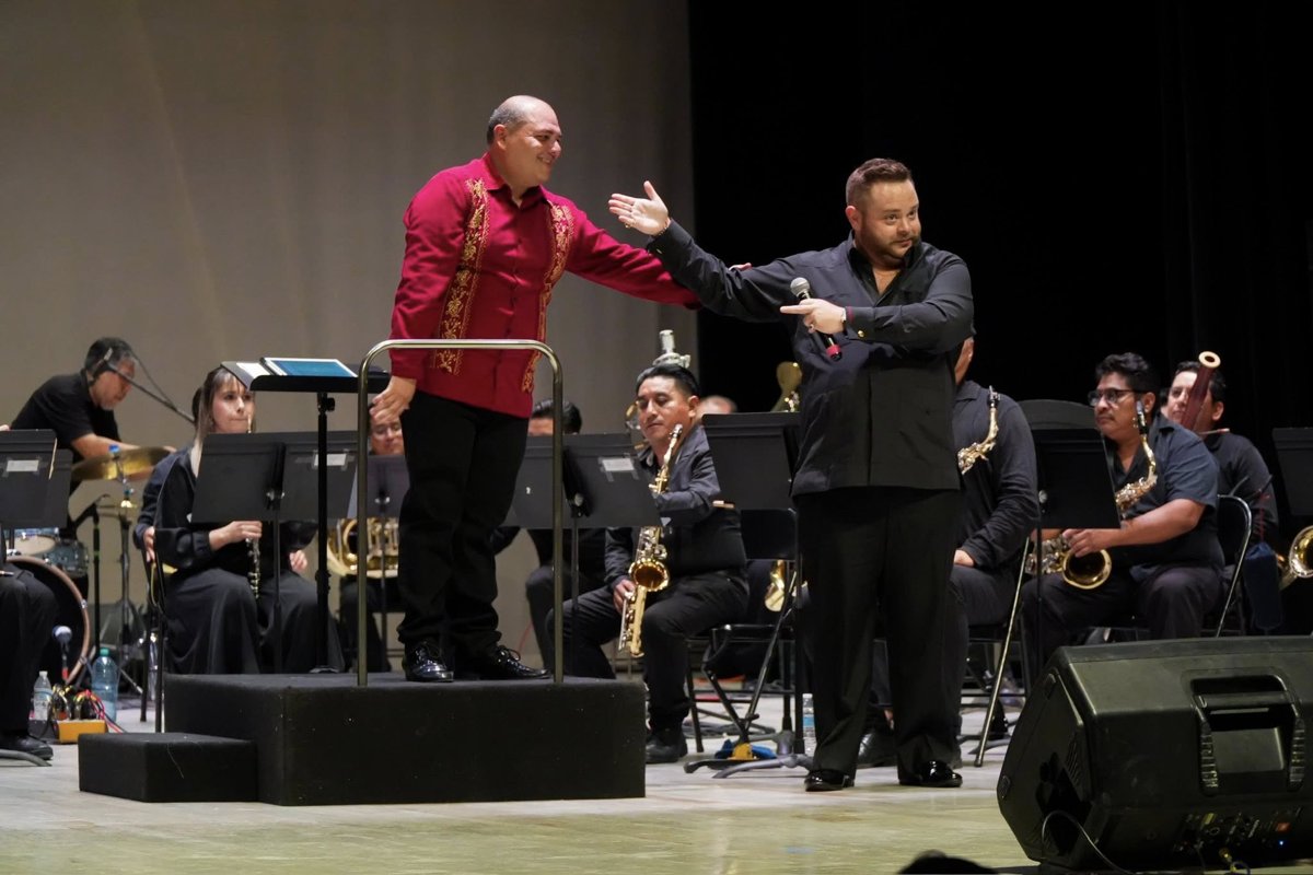 RODRIGO DE LA CADENA Y BANDA DEL GOBIERNO DEL ESTADO DE CAMPECHE OFRECIERON VELADA “CAMPECHE ES UNA CANCIÓN”