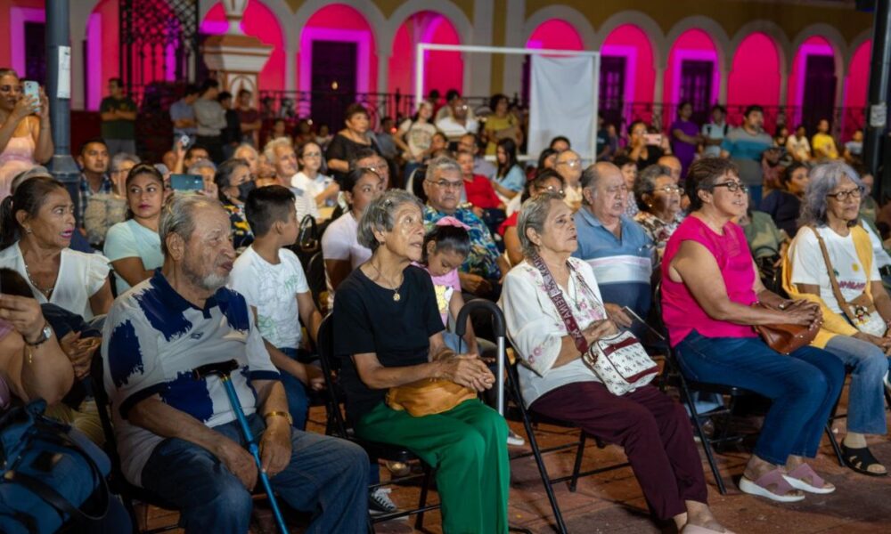 CONCIERTO DE MÚSICA CAMPECHANA HIZO VIBRAR LA CIUDAD