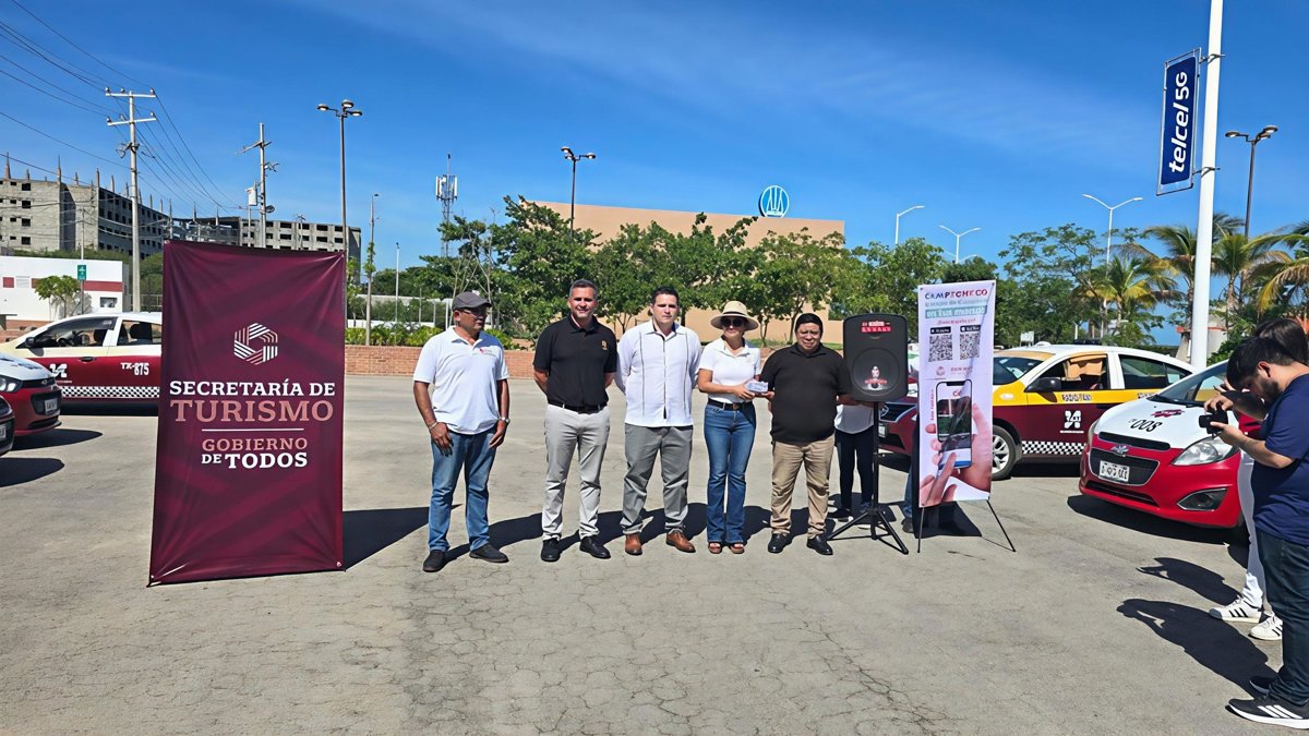 IMPULSAN DESCARGA DE LA APP “CAMPECHE GO” CON PEGATINAS EN TAXIS DE LA CIUDAD