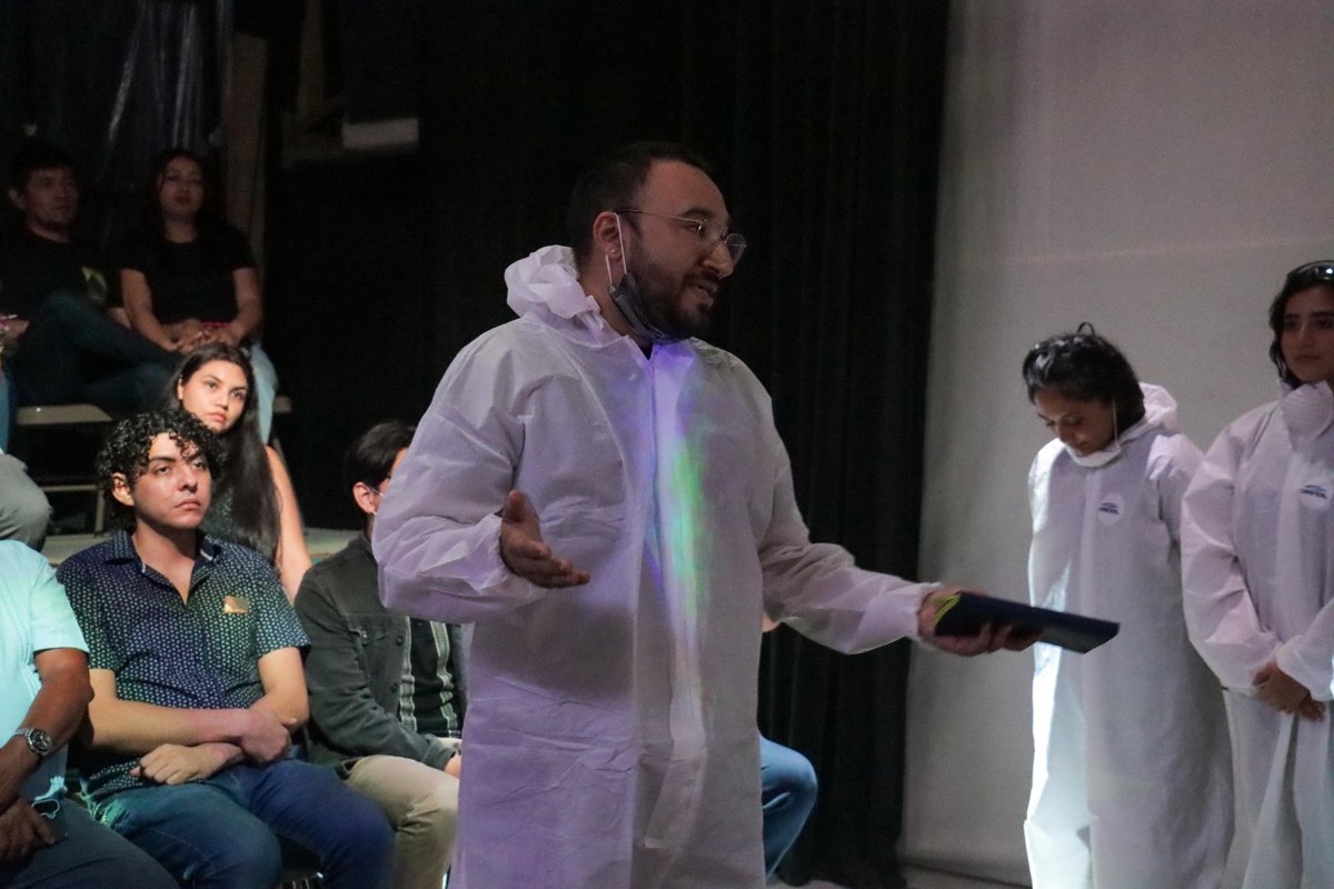 DIVINO NARCISO TEATRO PRESENTÓ: DECAMERON 2040