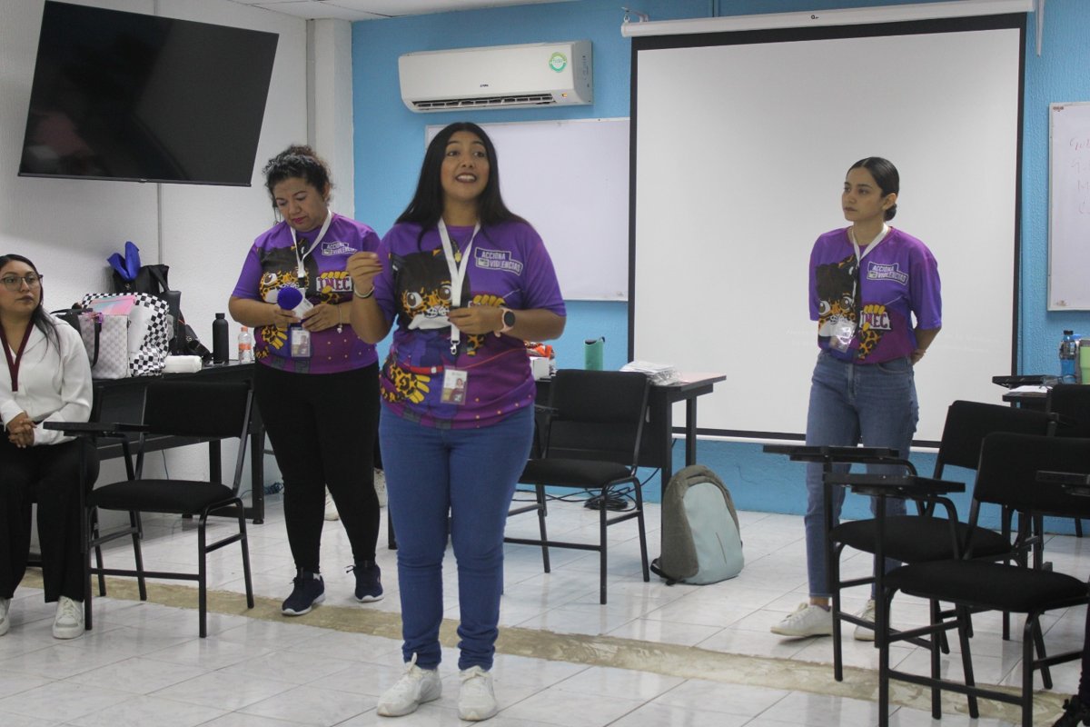 USUARIAS DEL CENTRO LIBRE CAMPECHE PARTICIPAN EN EL TALLER “GRUPO DE REFLEXIÓN Y EMPODERAMIENTO”