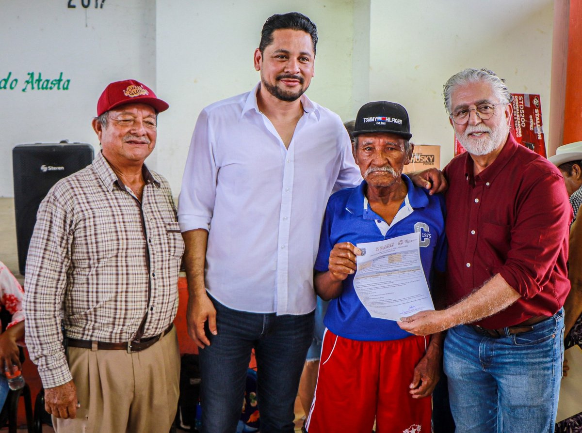 LA SDA ENTREGA SEGUROS DE VIDA A PRODUCTORES DE CARMEN