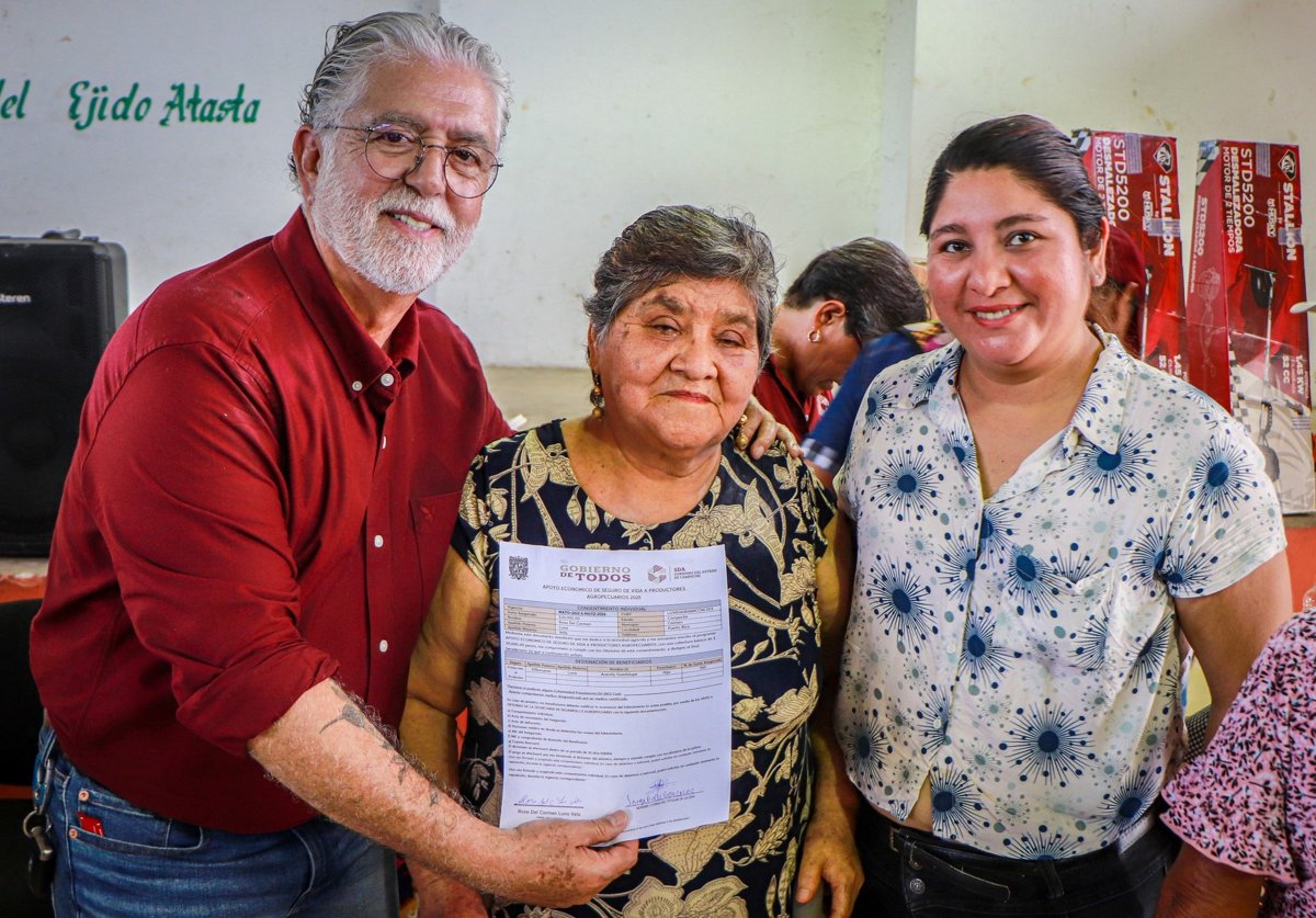 LA SDA ENTREGA SEGUROS DE VIDA A PRODUCTORES DE CARMEN