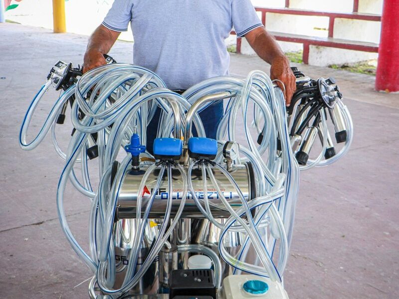 ENTREGA ROP EQUIPOS DE ORDEÑA A PRODUCTORES DE CUATRO MUNICIPIOS