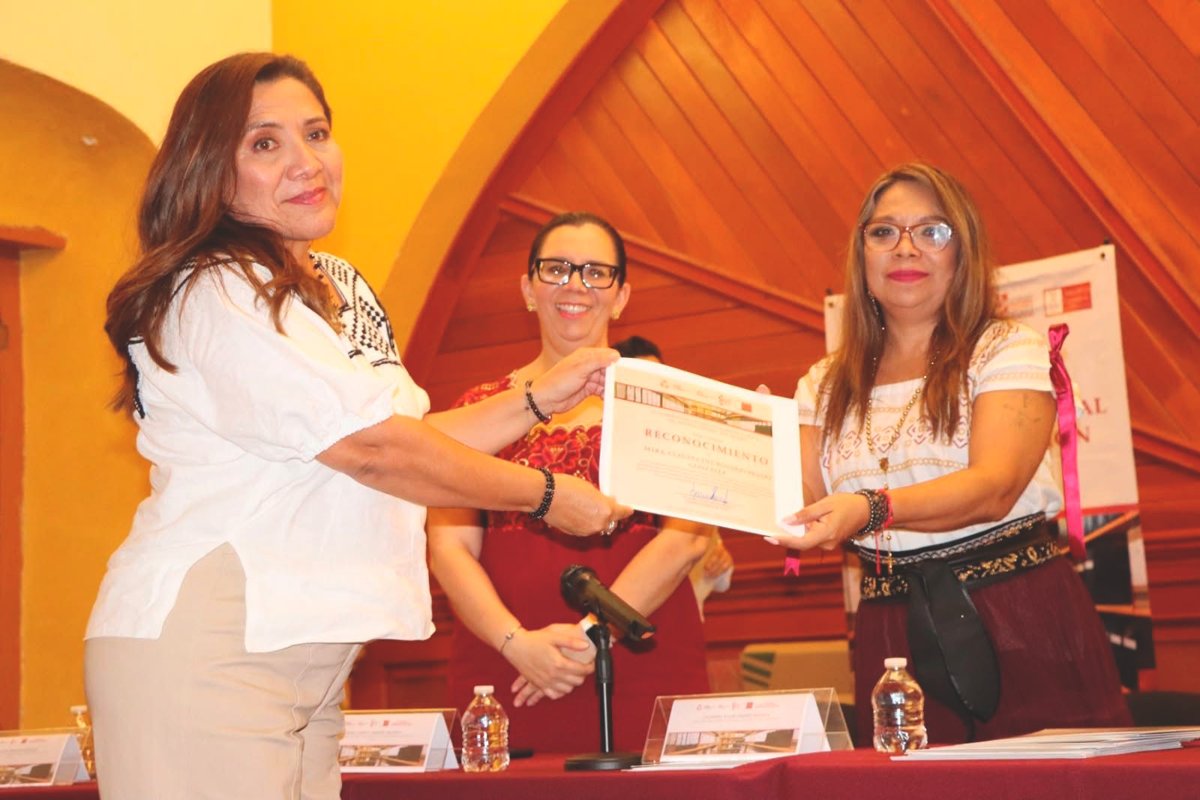 IMPULSAN PROFESIONALIZACIÓN ARCHIVÍSTICA EN CAMPECHE CON DIPLOMADO ESPECIALIZADO