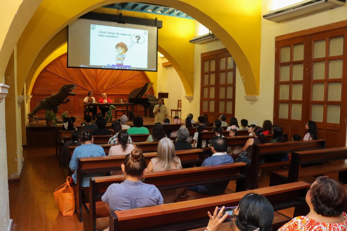 PRESENTACIÓN DEL LIBRO "DEL MUNDO DINO AL MUNDO NANO" ACERCA LA CIENCIA Y LA LECTURA A LAS INFANCIAS