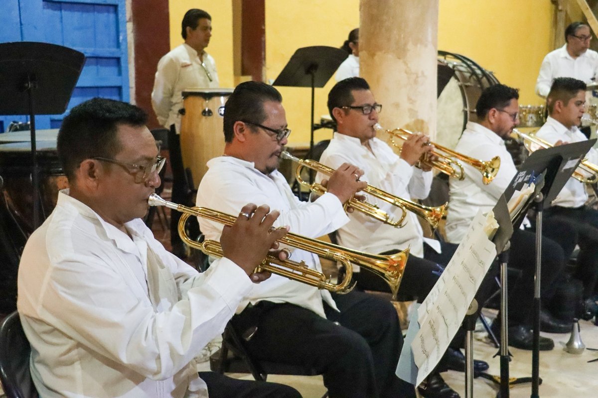 BANDA DE MÚSICA DEL ESTADO DELEITÓ AL PÚBLICO BAJO LA BATUTA DEL MAESTRO DAVID PÉREZ OLMEDO