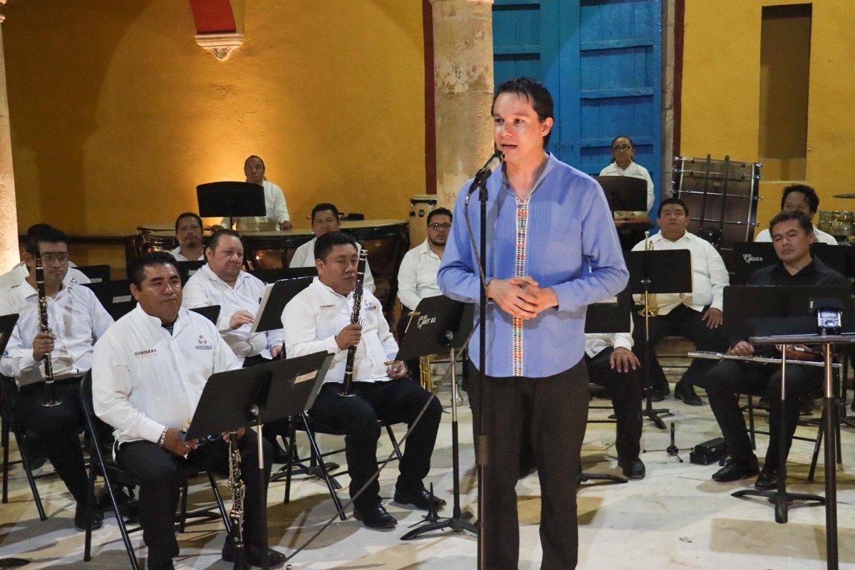 BANDA DE MÚSICA DEL ESTADO DELEITÓ AL PÚBLICO BAJO LA BATUTA DEL MAESTRO DAVID PÉREZ OLMEDO