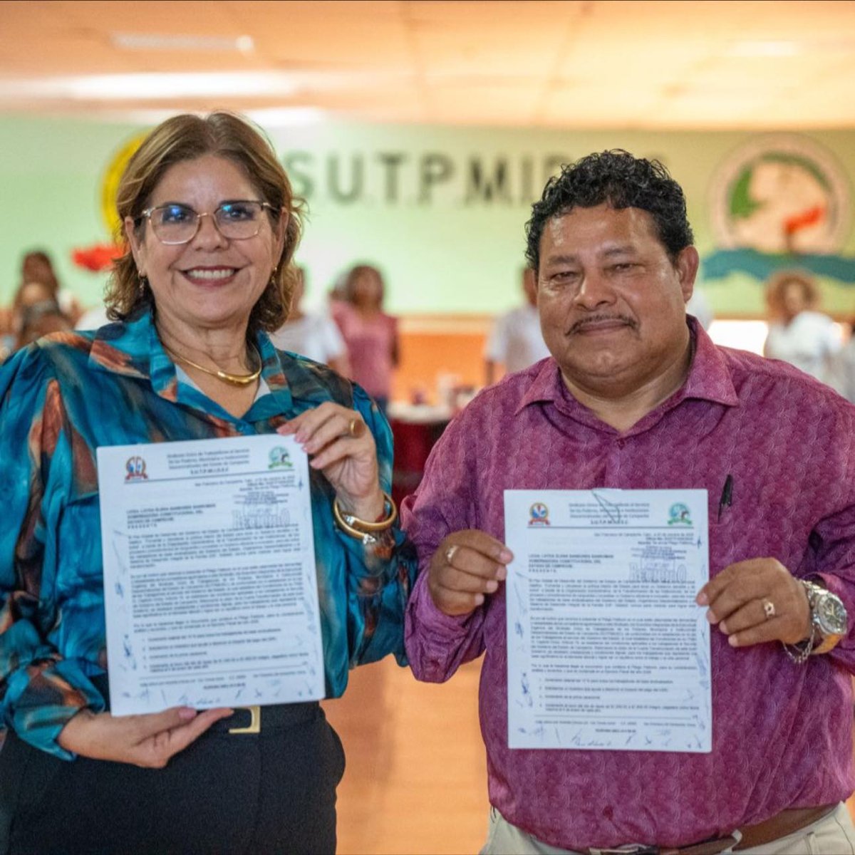 SOSTIENE LA SECRETARIA DE GOBIERNO LIZ HERNÁNDEZ ENCUENTRO CON AGREMIADOS DEL SUTPMIDEC