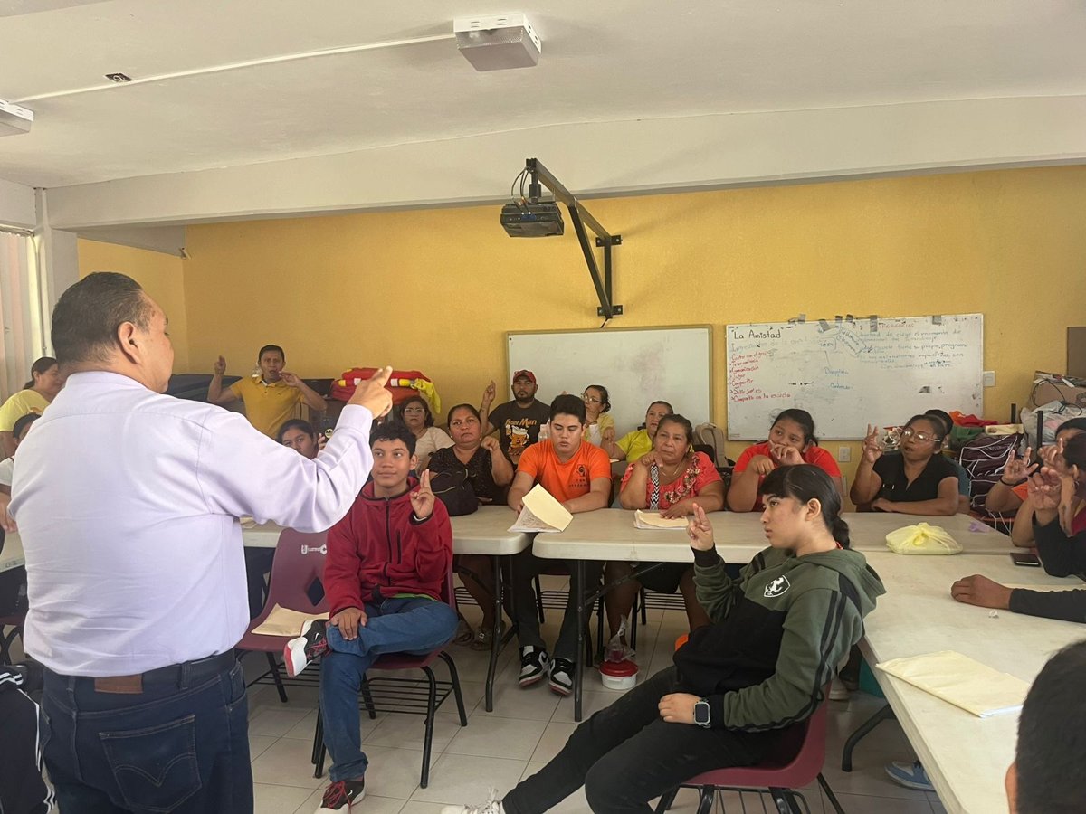SECRETARÍA DE INCLUSIÓN CLAUSURA CURSO DE LENGUA DE SEÑAS MEXICANA EN EL CAM NO. 02
