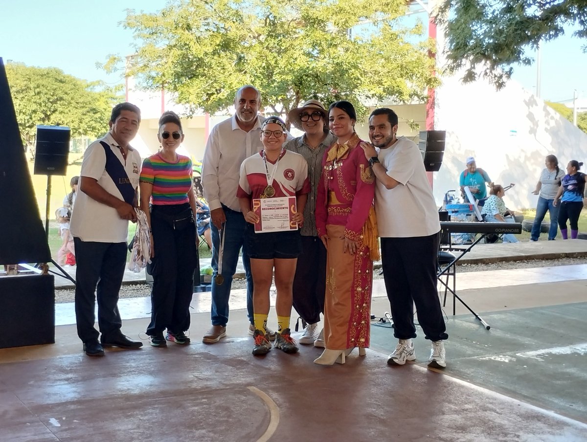 MÁS DE 300 ATLETAS VIVEN UNA JORNADA DE UNIÓN, DEPORTE Y CULTURA POR LA PAZ