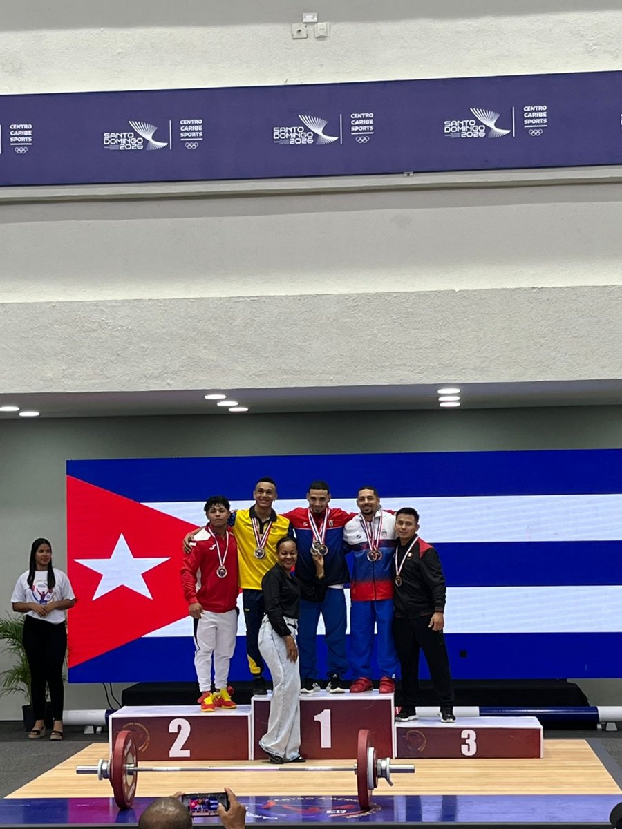 JOSÉ POOX PERALTA, BRONCE EN EL CENTROAMERICANO DE PESAS, EN DOMINICANA