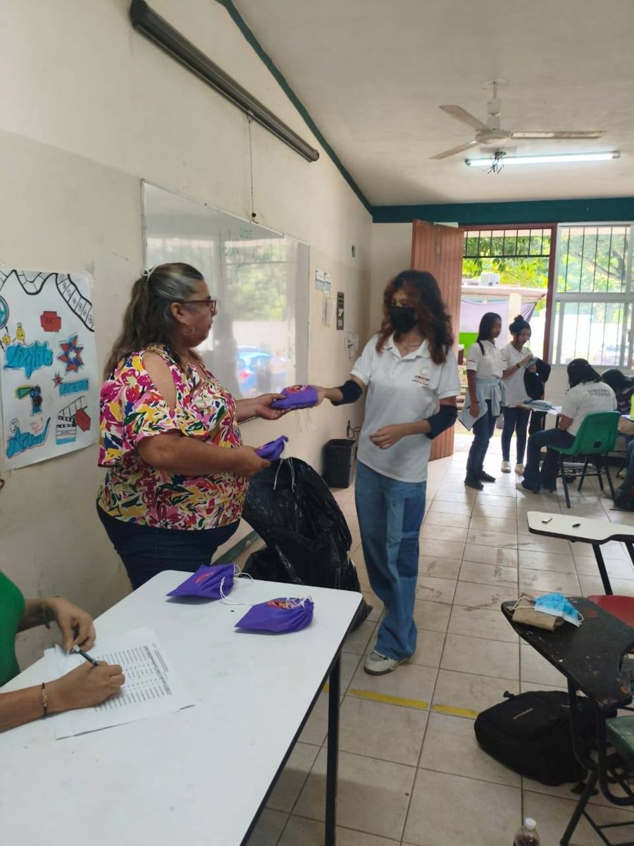 ESTRATEGIA NACIONAL POR UNA MENSTRUACIÓN DIGNA EN EL COBACAM