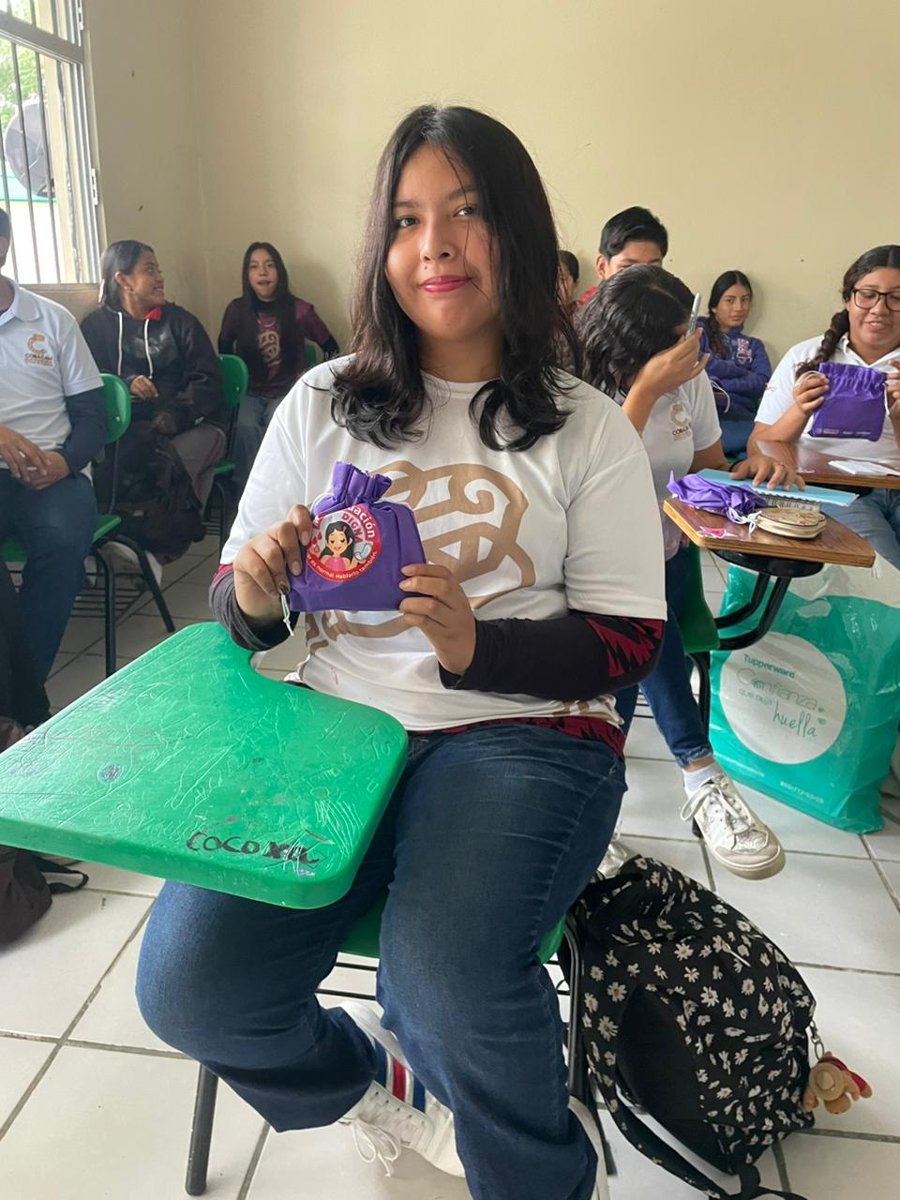 ESTRATEGIA NACIONAL POR UNA MENSTRUACIÓN DIGNA EN EL COBACAM