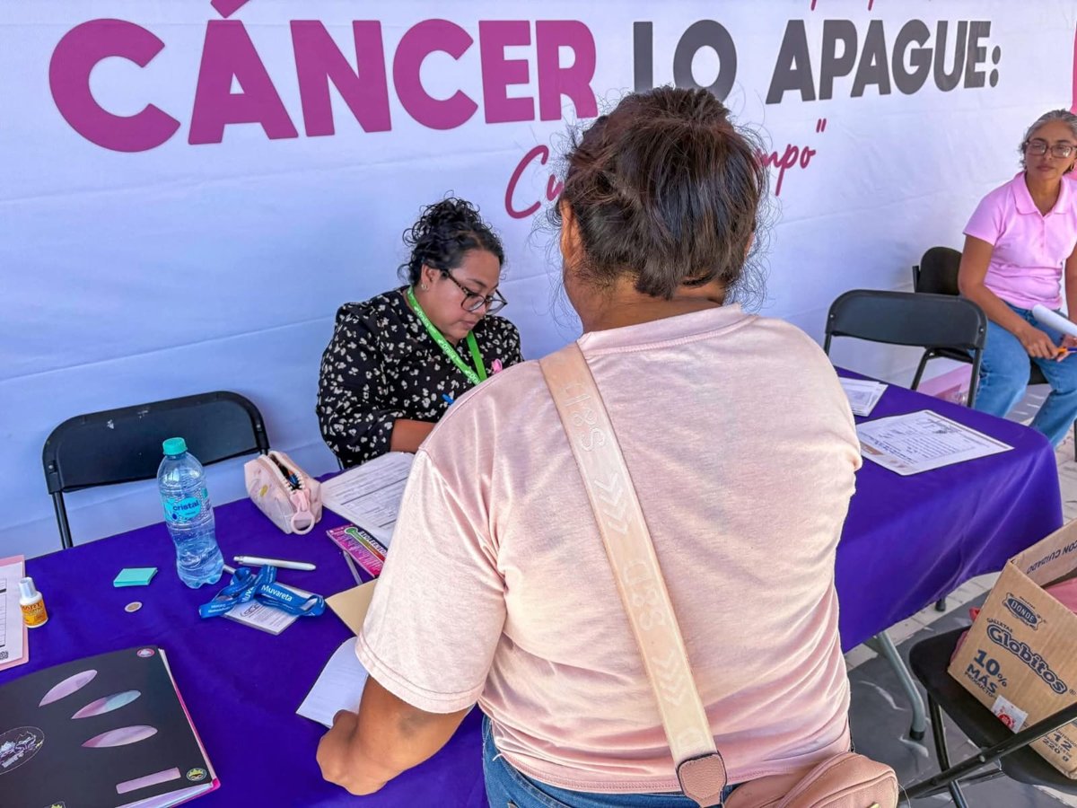 IMEC Y AYUNTAMIENTO DE CHAMPOTÓN REFUERZAN ACCIONES DE SALUD EN EL MES DE LA LUCHA CONTRA EL CÁNCER DE MAMA