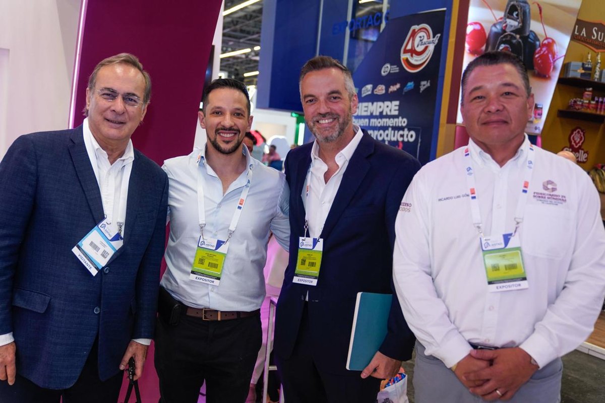 EMPRESARIOS Y AUTORIDADES ESTATALES INAUGURAN EL PABELLÓN CAMPECHANO EN LA EXPO ANTAD 2025, SECRETARÍA DE DESARROLLO ECONÓMICO