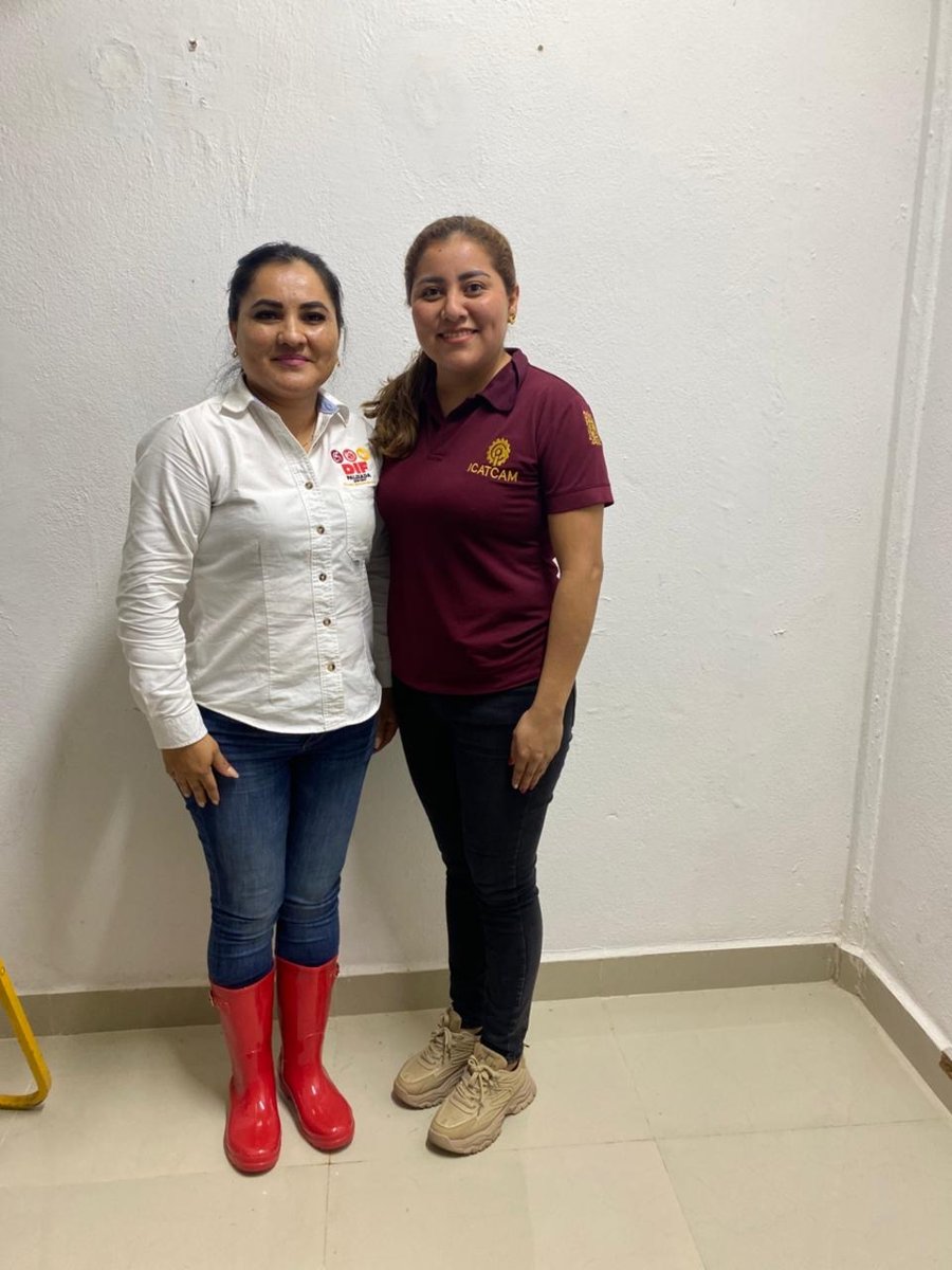 REUNIÓN DEL ICAT ACCIÓN MÓVIL PALIZADA CON LA PRESIDENTA DEL DIF MUNICIPAL DE ESTE MISMO