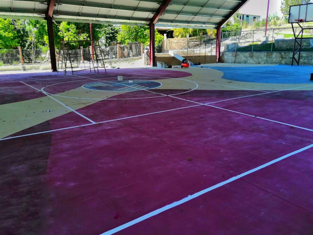 CONSTRUCCIÓN DE LA CANCHA TECHADA Y ÁREA RECREATIVA EN DIVISIÓN DEL NORTE, ESCÁRCEGA