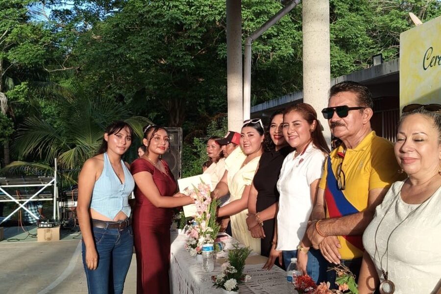 ICAT ACCIÓN MÓVIL PALIZADA REALIZA ENTREGA DE CONSTANCIAS EN LA COMUNIDAD “LA CORRIENTE” DEL MUNICIPIO
