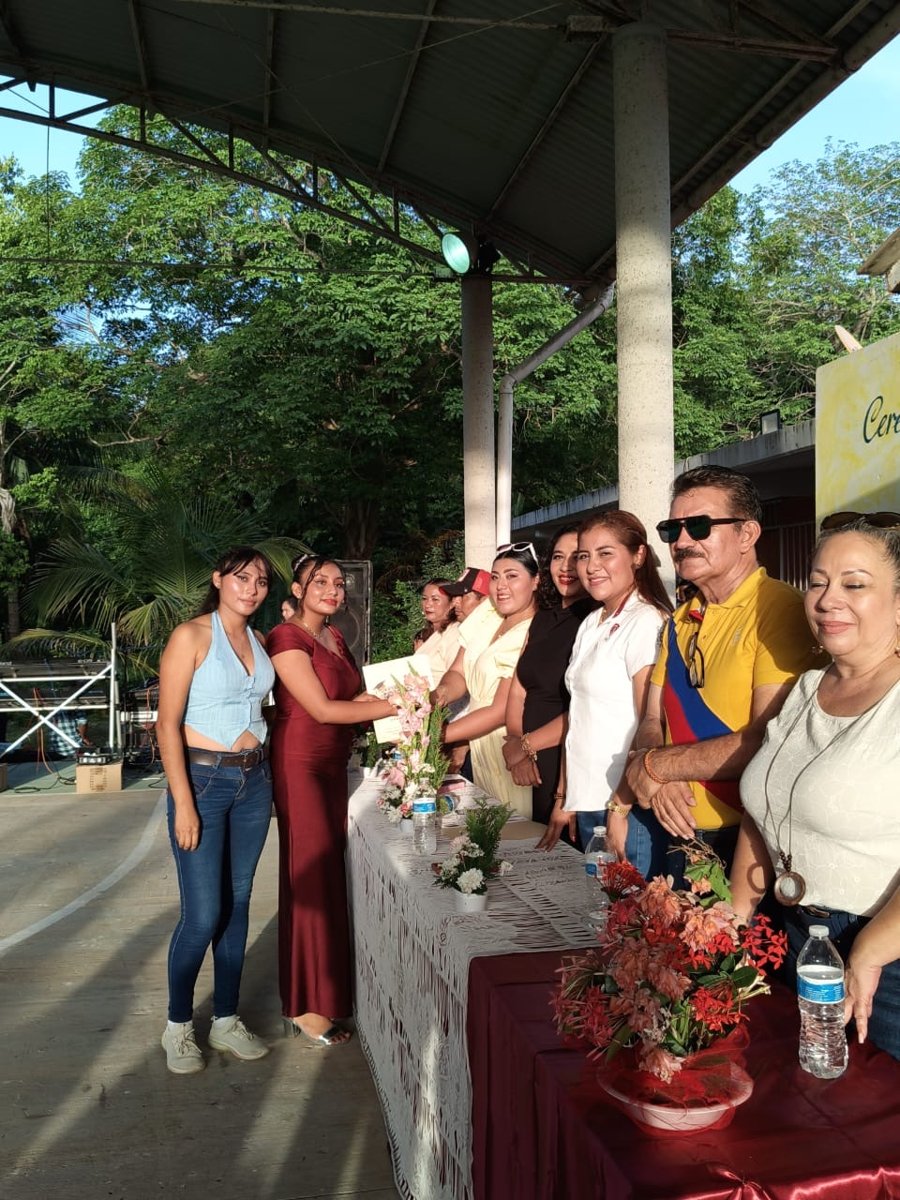 ICAT ACCIÓN MÓVIL PALIZADA REALIZA ENTREGA DE CONSTANCIAS EN LA COMUNIDAD “LA CORRIENTE” DEL MUNICIPIO