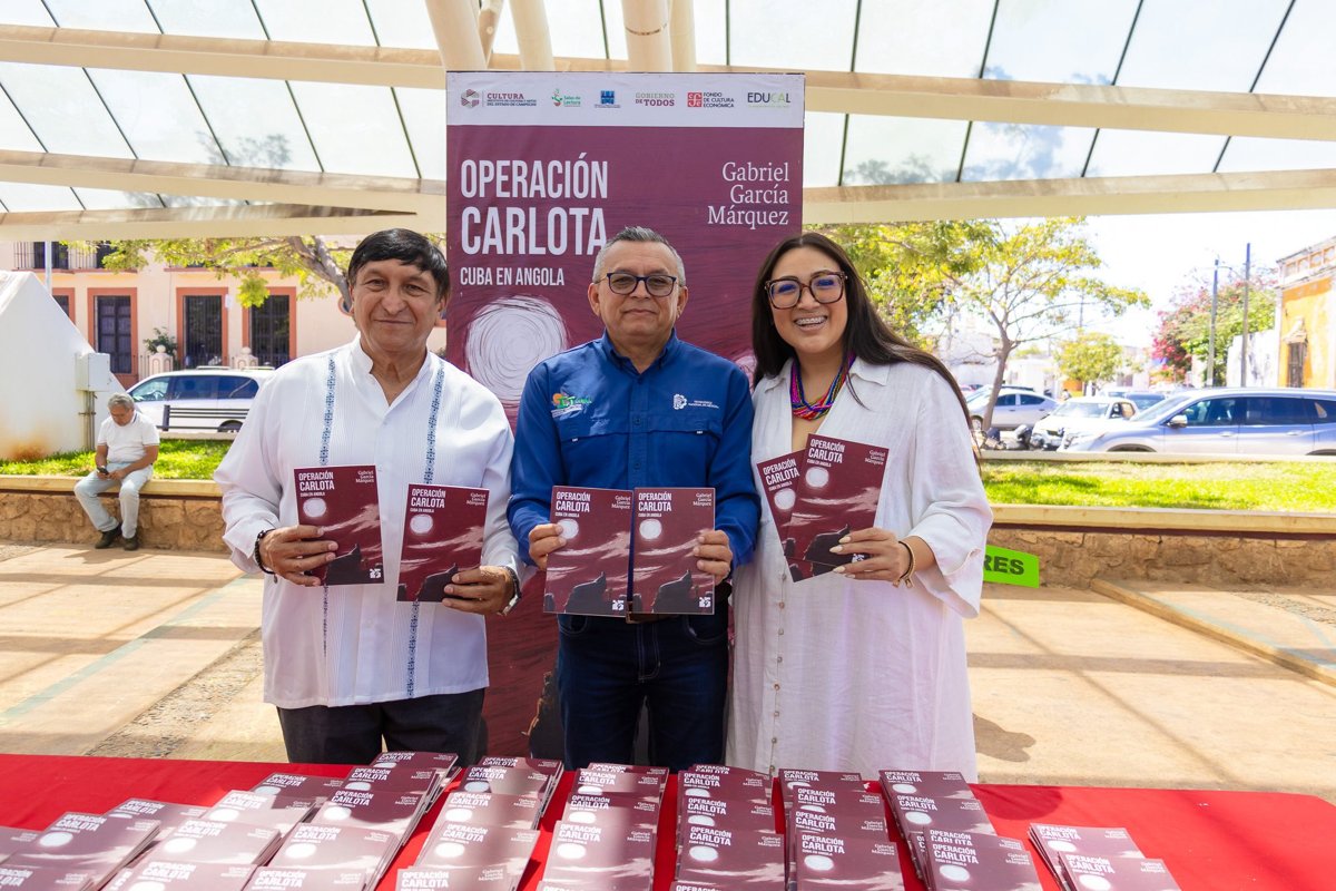 CAMPECHE ENTREGA 3,000 EJEMPLARES DE LA COLECCIÓN “25 PARA EL 25"