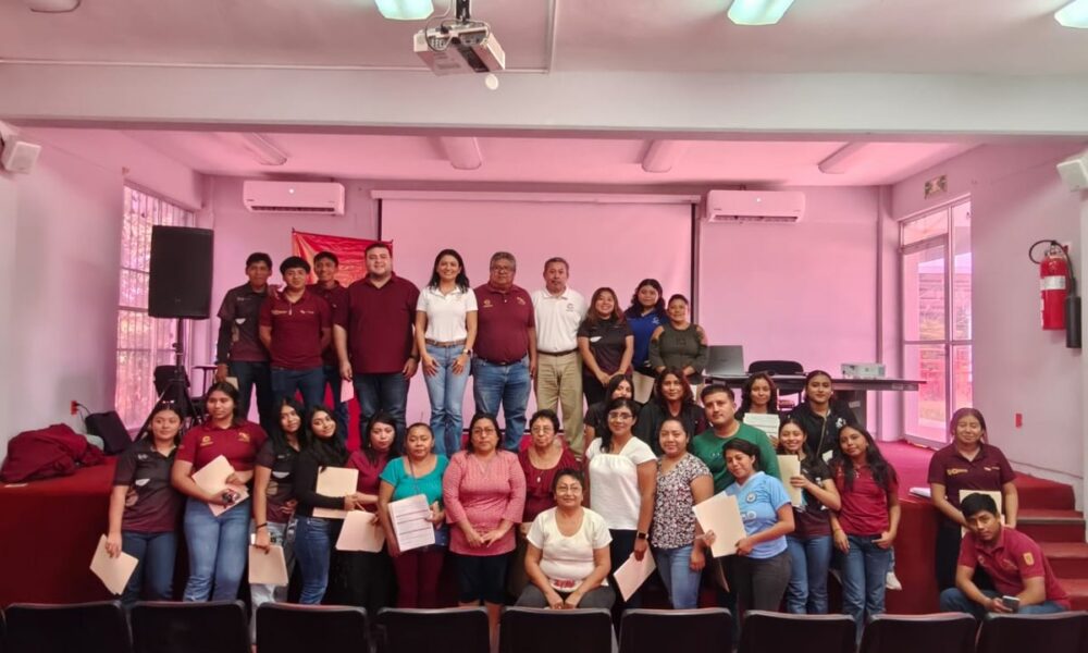 CAPACITACIÓN EN CULTURA TURÍSTICA Y ANFITRIONÍA FORTALECE EL SERVICIO AL VISITANTE EN CARRILLO PUERTO