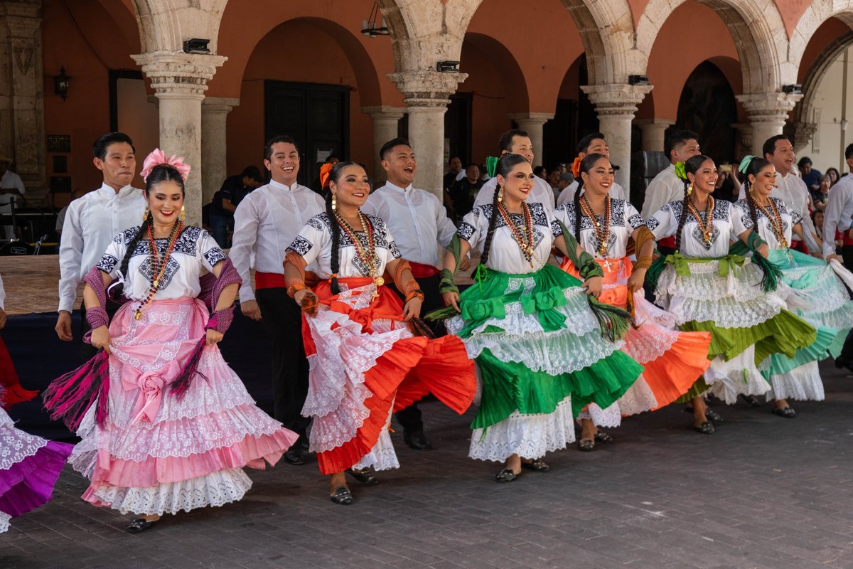 CAMPECHE ENALTECE SU TRADICIÓN DANCÍSTICA EN FESTIVAL NACIONAL