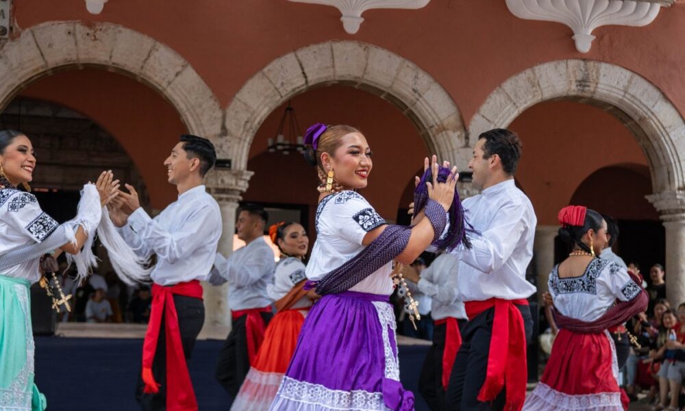 CAMPECHE ENALTECE SU TRADICIÓN DANCÍSTICA EN FESTIVAL NACIONAL