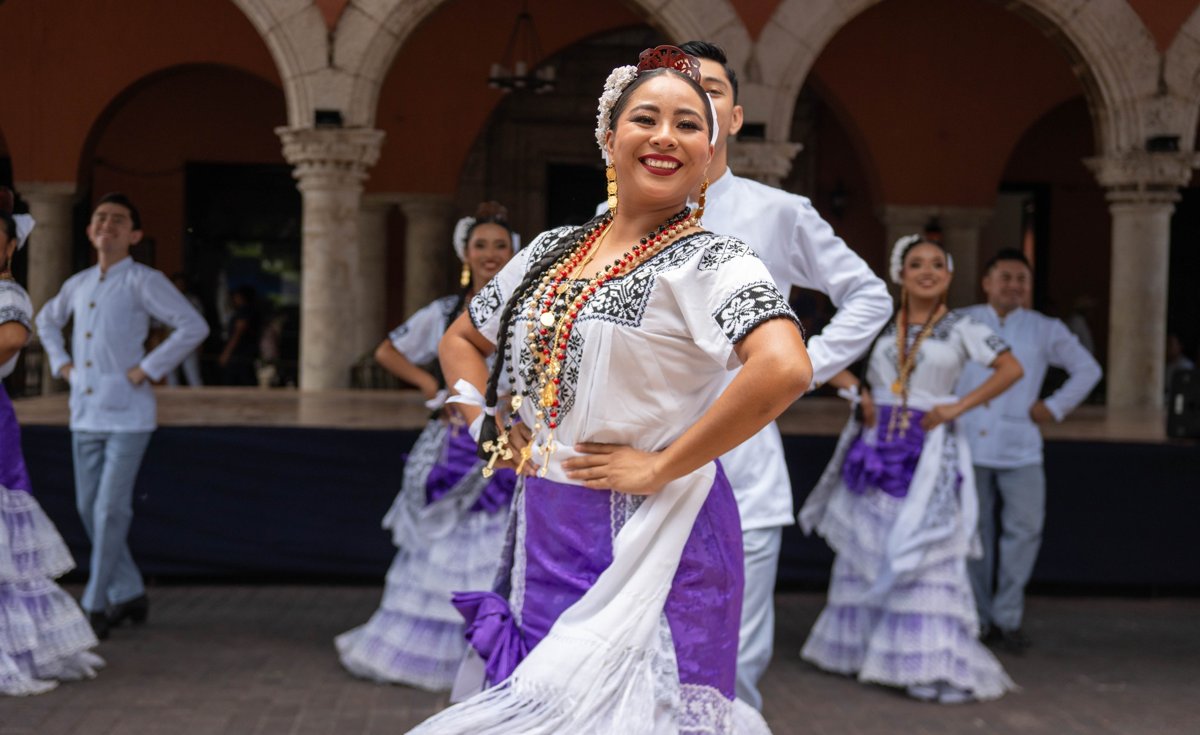 CAMPECHE ENALTECE SU TRADICIÓN DANCÍSTICA EN FESTIVAL NACIONAL
