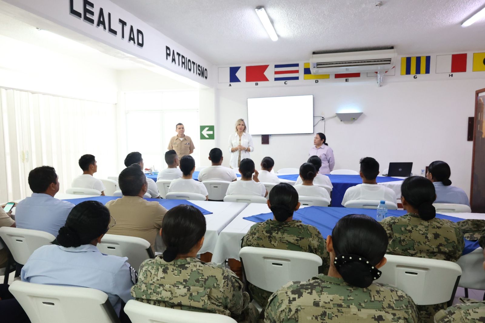Imec Imparte La Plática Denominada “Voces Imparables, Derechos Humanos De Las Mujeres” Al Personal Del Séctor Naval