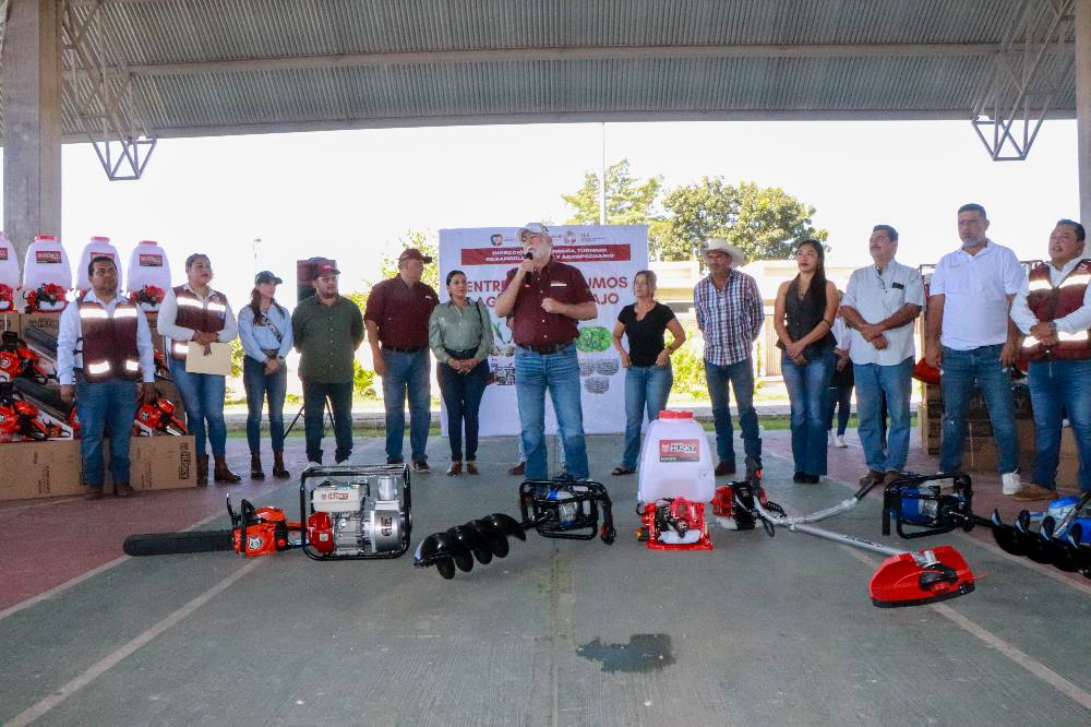 GOBIERNO DE TODOS BENEFICIA A PRODUCTORES EN ESCÁRCEGA