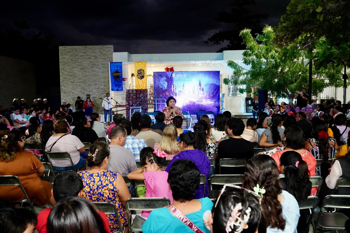 FESTIVAL NAVIDEÑO EN EL CENTRO DE DESARROLLO COMUNITARIO DIF PILARES SIGLO XXI