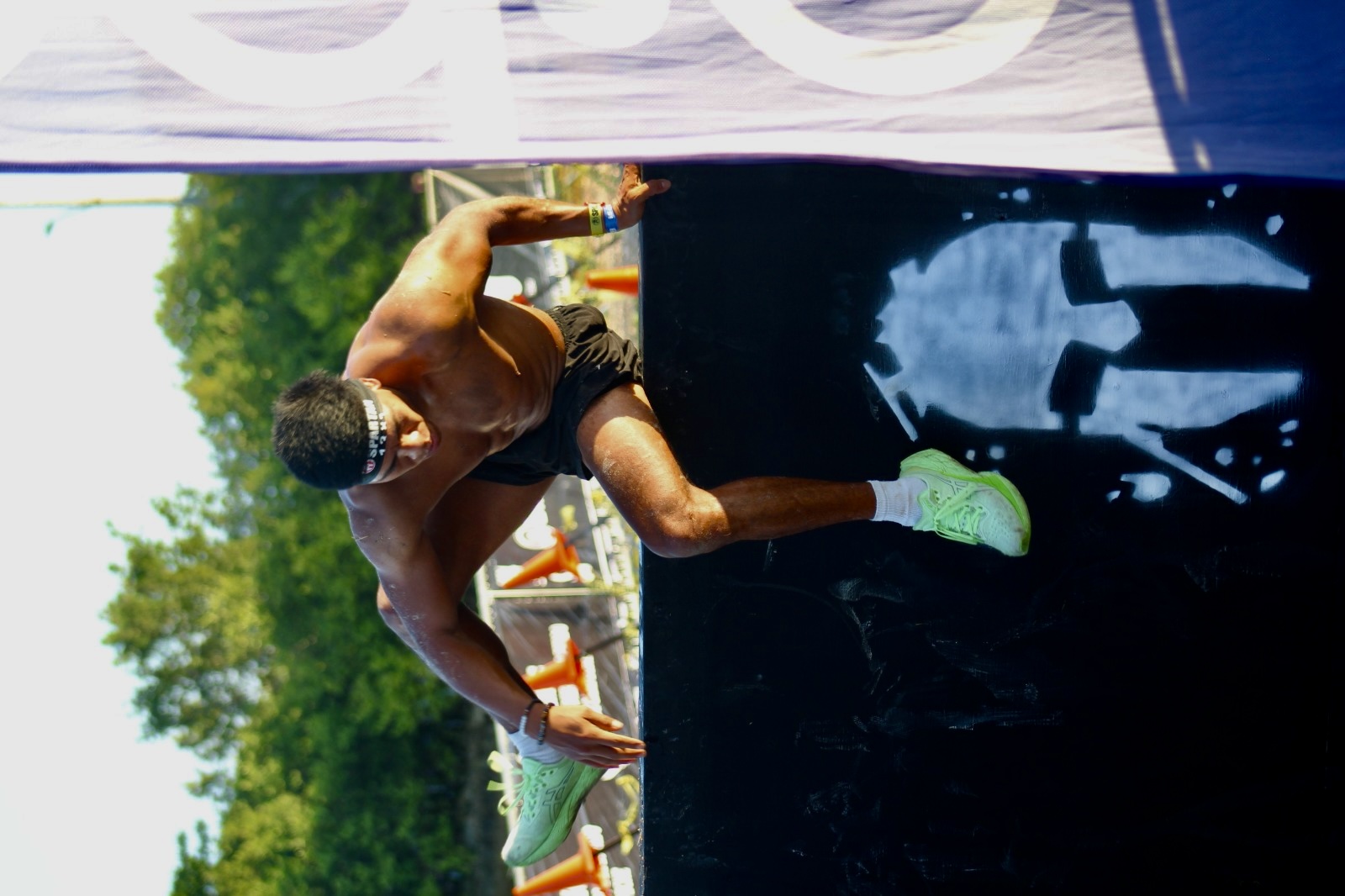 CIRO PÉREZ Y BRENDA ROJAS GANAN EL SPARTAN RACE CAMPECHE 2024