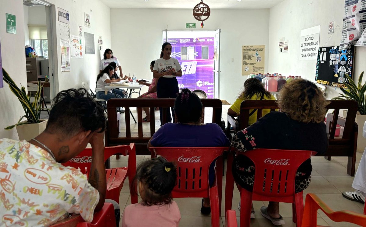 LA UNIDAD MÓVIL “LA VIOLETA” VISITA EL CENTRO DE DESARROLLO COMUNITARIO DE LA COLONIA SAN JOAQUÍN